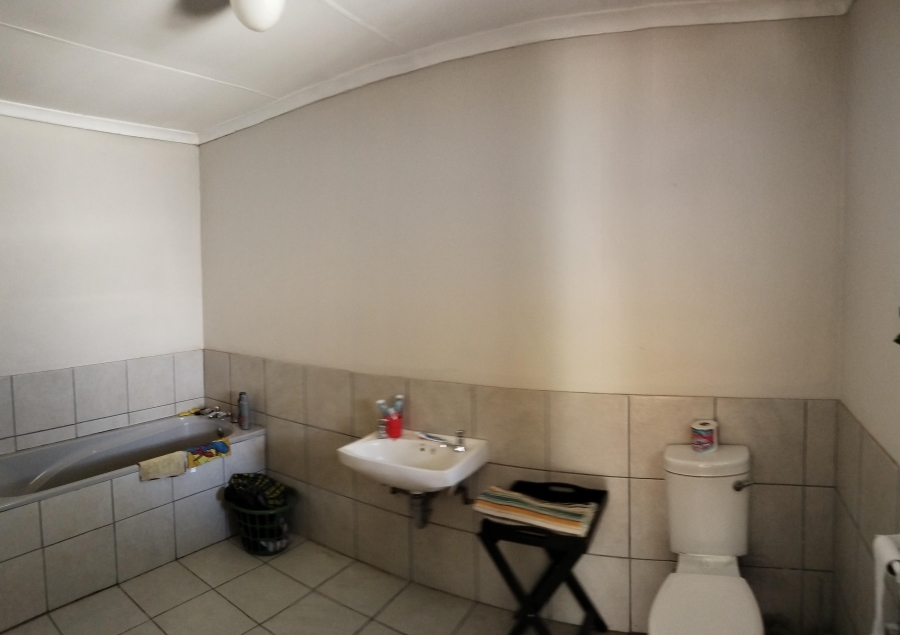 3 Bedroom Property for Sale in Uitenhage Central Eastern Cape